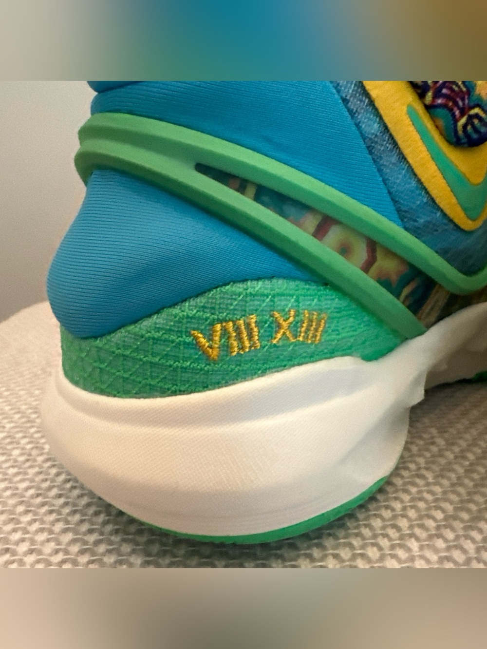 Nike Kyrie 8 Go SE (PS) Baltic Blue Multi-Color Kids Size 6.5Y DV3018-400 *NEW* - Picture 6 of 6